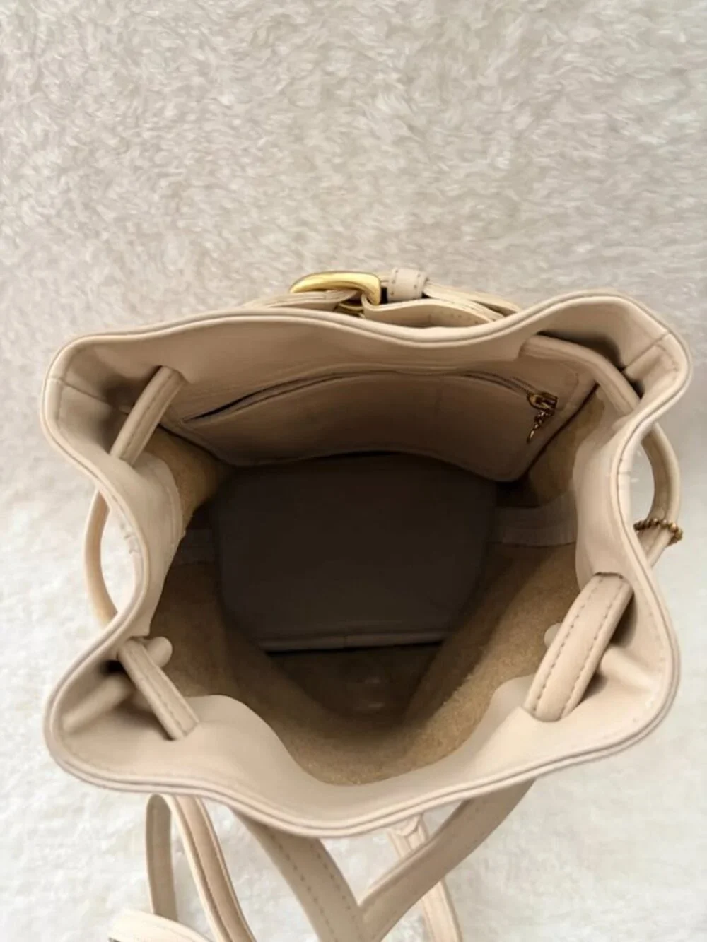 Vintage Coach Cornelia Sling Bag 4162, color Bone